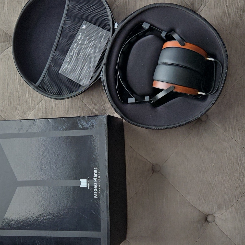Monolith M1060 Planar Headphones
